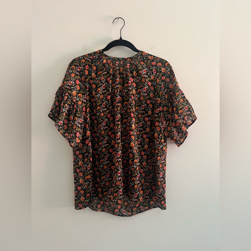 LOFT Floral Blouse M NWT Black Multi Flutter Sleeve Top with Metallic Thread